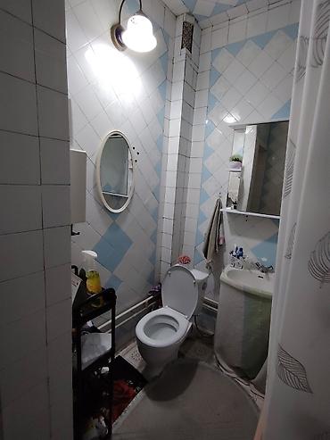 Продажа коттеджей и домов: Продаётся дом с участком 8 соток На участке имеется 2дома, есть газ — 11