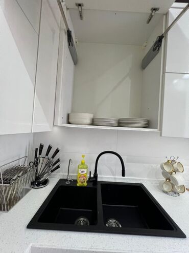 Посуточная аренда квартир: 4 комнаты, Душевая кабина, Постельное белье, Кондиционер — 9