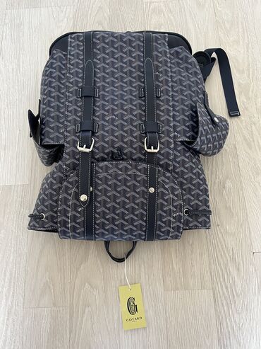 сумка lv: Продаю абсолютно новый рюкзак Goyard в шикарном качестве! Прямиком с