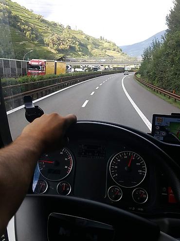 Водители-экспедиторы: . водитель-дальнобойщик,на любое авто,направление Алма-Ата.стаж — 9