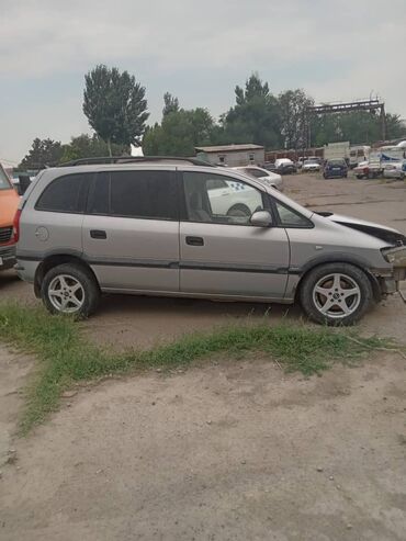 Opel: Opel Zafira: 2001 г., 1.8 л, Механика, Бензин, Минивэн — 7