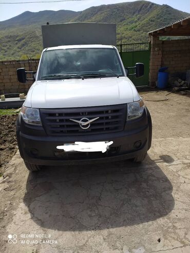 Heyvanlar üçün mallar: Hazir ferma mal qaralarla birlikdə satılır. Ferma 80 bas mal qara