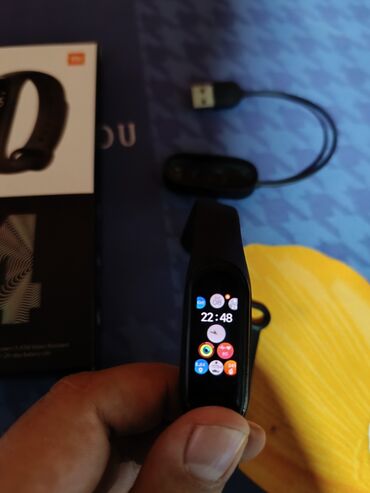 mi band adapter: Xiaomi mi band 4 Yaxşı vəziyyətdədir Mesajları oxumaq Musiqi dəyişmək