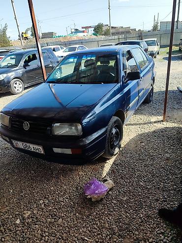 Volkswagen: Volkswagen Vento: 1992 г., Седан — 2
