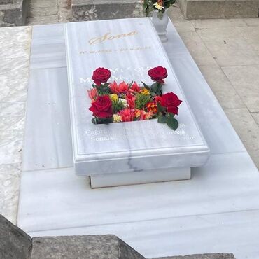 Başqa xidmətlər: HEYKƏLTARAŞ İŞİ .Yommalar .
Qızılı yazılar 2d şəkillər — 2