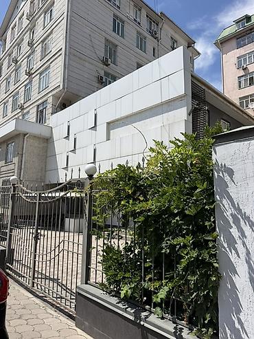 офисное: Аренда офисов, 320 м², В жилом комплексе, 1 линия, С оборудованием, С отдельной кухней — 2
