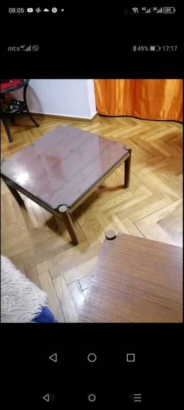 Stolovi: Sto manji drvenii lep nepohaban. Oko prečnik 65/65 vis oko 37
 Mirjevo — 5
