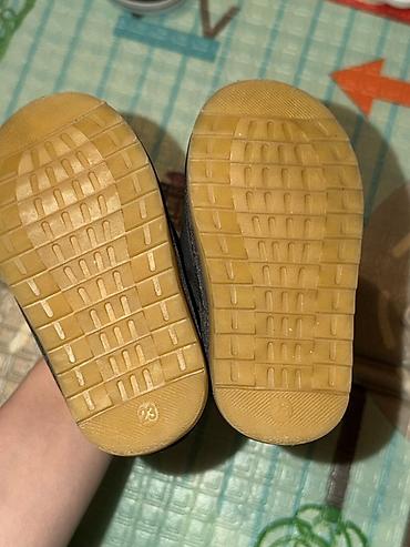 xəzli botinkalar: UGG uşaq botları - Brend: UGG - Altlıq: rezin, sürüşməyə qarşı — 3