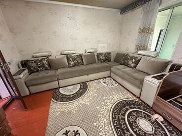 продаю мягкая мебель: Бурчу бар диван, With pillows, Үч орундук жана андан көп, Leatherette