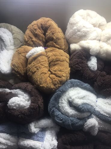 Комплекты постельного белья: Плед пледы, покрывала, плед барашек, двух спалки полуторки, плед — 20