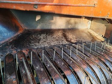 Pres bağlayanlar: Məhsul: Kənd təsərrüfatı üçün pres-yığan aparat (ot-saman presi) — 12