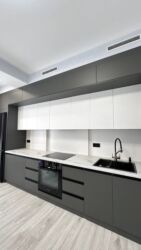 Продажа квартир: 2 комнаты, 79 м², 2 этаж — 12