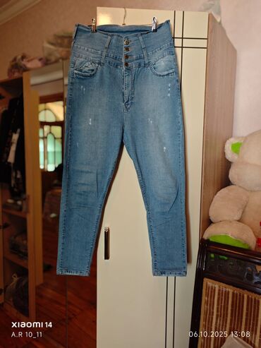 Dəstlər, kostyumlar: Qadın geyimləri dəsti - Şərfli ponço bluz – iki rəngdə: bordo və açıq -da lalafo.az — 30 Dəstlər, kostyumlar: Qadın geyimləri dəsti - Şərfli ponço bluz – iki rəngdə: bordo və açıq — 30