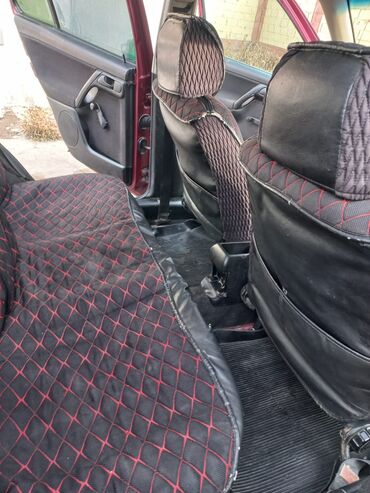 Volkswagen: Volkswagen Vento: 1994 г., 1.8 л, Механика, Бензиновая, Седан — 11