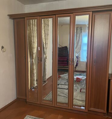 современные картины для дома: Спальный гарнитур, Б/у