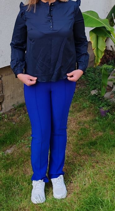 Pantalone: Ženske pantalone u jarko plavoj (kraljevsko plavoj) boji. - Model — 6