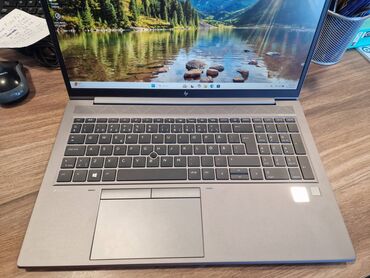 HP: Intel Core i7, 32 GB OZU, 15.6 " — 9