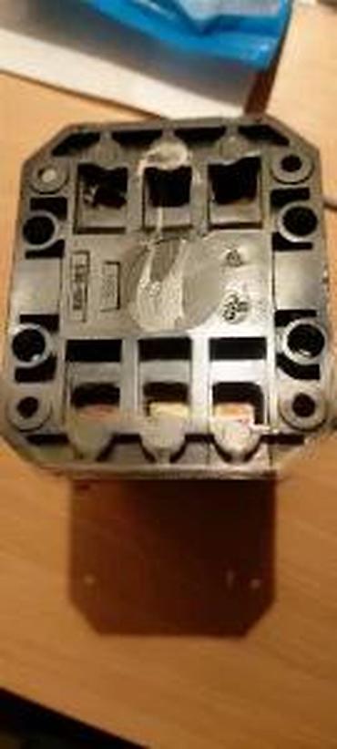 Ostali elektro materijali: ISKRA KONTAKTOR K25 220VAC | ISKRA kontaktor K25 220VAC, demontiran — 9