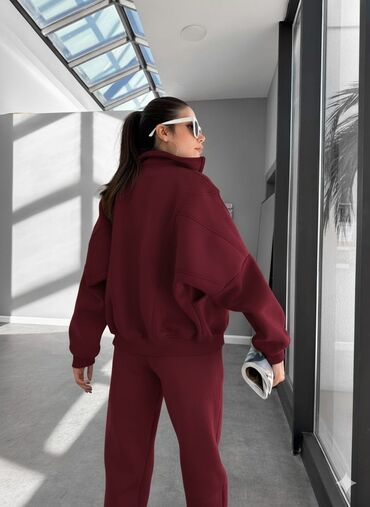 İdman geyimləri: Unvan Gəncə şəhəri. Qadınlar üçün kapüşonlu idman dəsti - 2 — 11