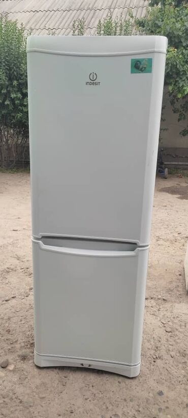 дорожный холодильник: Муздаткыч Indesit, Эки камералуу