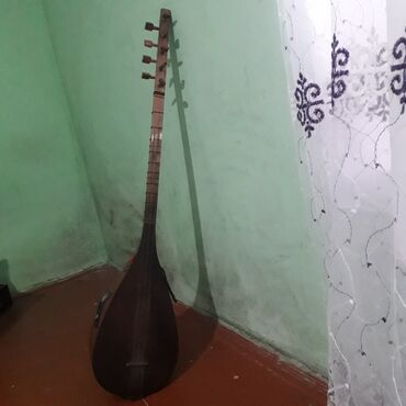 ЗАЗ: Saz – xalq musiqi aləti - Tip: Bağlama/saz, uzun qol - Korpusu armud