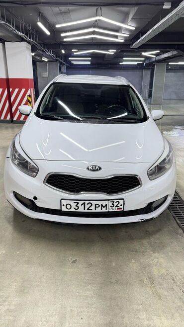 купить авто с кореи бу: Kia Ceed: 2015 г., 1.6 л, Механика, Бензин, Универсал