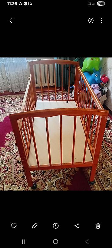 bunk bed: Детская деревянная кроватка классического типа. - Материал: массив — 2