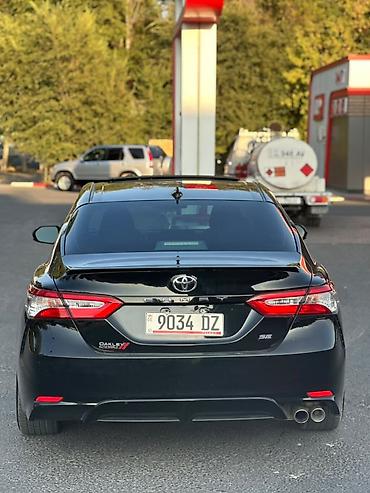 решетк: Toyota Camry: 2020 г., 2.5 л, Автомат, Бензин, Седан — 6