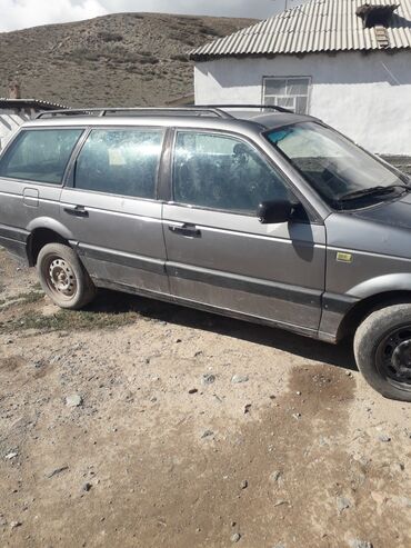 пассата: Volkswagen Passat: 1992 г., 1.8 л, Механика, Бензин, Универсал