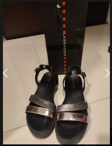 srebrne sandale na petu: Sandals, Labrador, 38