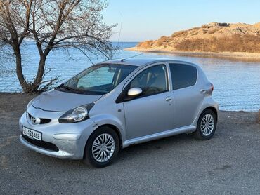 Toyota: Toyota Aygo: 2008 г., 1 л, Механика, Бензин, Хэтчбэк