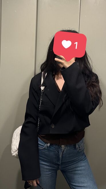 ketan dest: Pull bear blazer qisa pencek satilir. Kecen il 89 azn almisdim 40