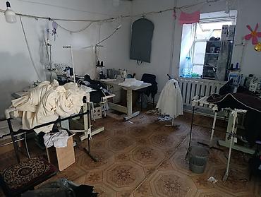 столы швейные: Швейный цех (полный комплект оборудования и рабочих зон) - — 5