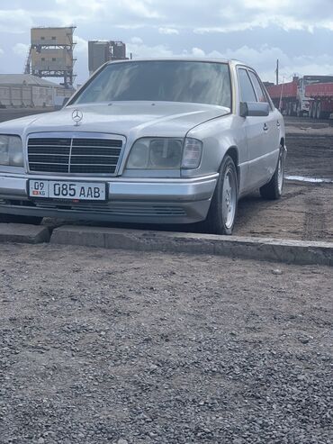 Mercedes-Benz: Mercedes-Benz W124: 1994 г., 2.2 л, Механика, Бензин, Седан