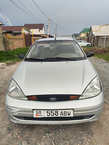 Ford: Ford Focus: 2001 г., 2 л, Механика, Бензин, Седан