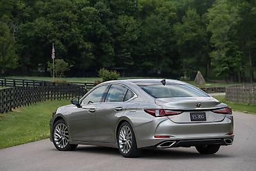 Lexus: Lexus ES: 2020 г., 2.5 л, Вариатор, Гибрид, Седан — 3