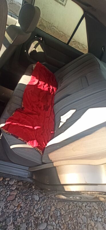 Mercedes-Benz: Mercedes-Benz W124: 1988 г., 2.3 л, Механика, Бензин, Седан — 6