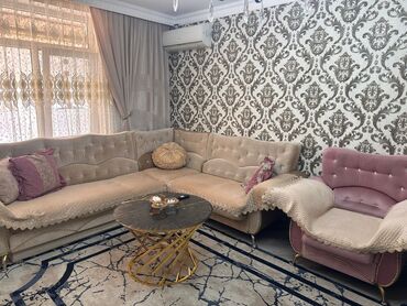 диваны в кафе: Künc divan, Divan