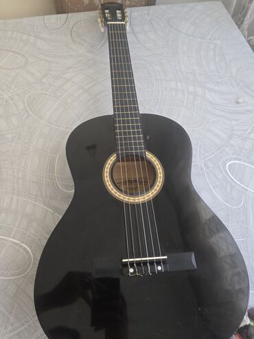 Gitaralar: Klassik gitara, Yeni, Pulsuz çatdırılma