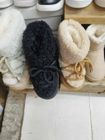 Ugg čizme: 25-36 3200 — 4