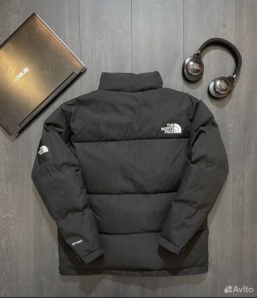 холлофайбер: Куртка The North Face, L (EU 40), цвет - Черный