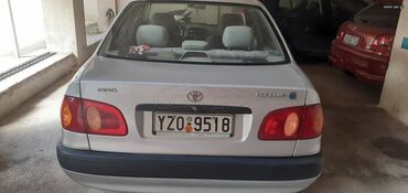 Toyota: Toyota Corolla: 1.3 l. | 1998 έ. Λιμουζίνα