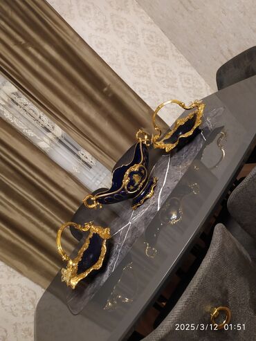 Vazalar: Vaza dəsti, Farfor — 4