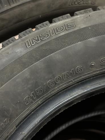 покрышки 21560 r16: Bridgestone 215/60 R16 99H XL, зимние, направленные, бескамерные. - — 3
