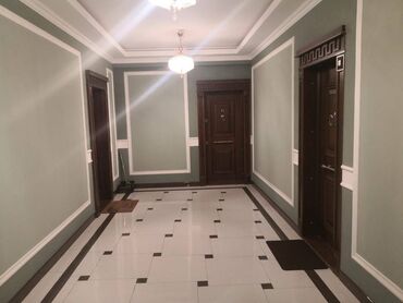 Uzunmüddətli kirayə mənzillər: Nərimanov metrosu yaxınlığında 16 mərtəbəli binanın 14-cü mərtəbəsində — 10