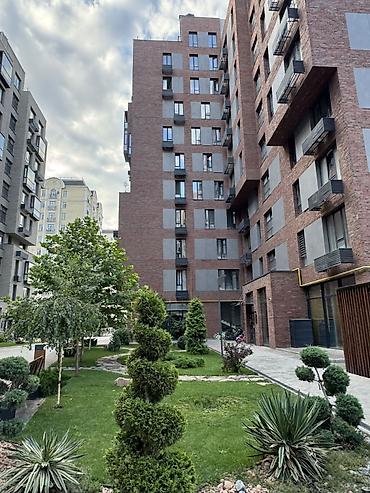 30: 3 комнаты, 90 м², Асанбай мкр Элитка, 7 этаж, Евроремонт — 1