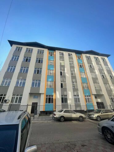 продаю квартиру цокольный этаж: 1 комната, 40 м², Элитка, 4 этаж, Дизайнерский ремонт