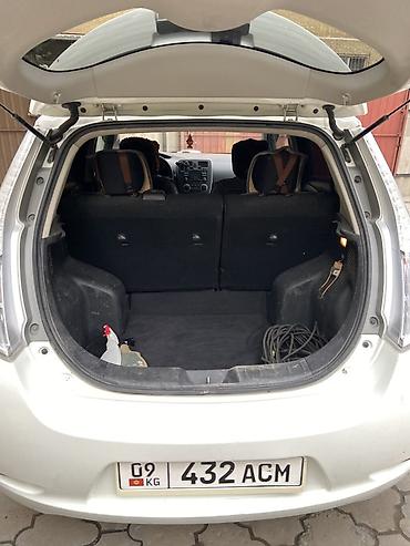 Продажа авто: Nissan Leaf: 2014 г., 0.1 л, Автомат, Электромобиль, Хэтчбэк — 3