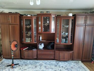 продам мебель б: Продаю сервант