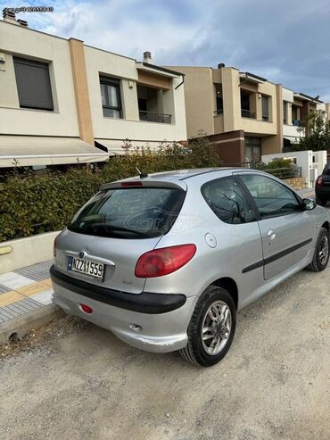 Οχήματα: Peugeot 206: 1.4 l. | 2002 έ. 253639 km. Χάτσμπακ